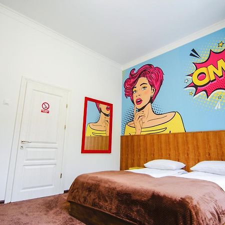 Pop Art Hostel Lviv Exterior photo