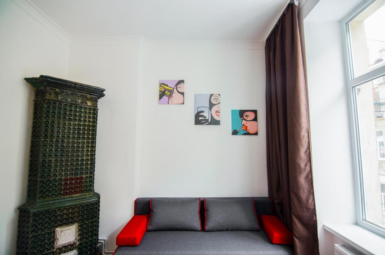 Pop Art Hostel Lviv Exterior photo