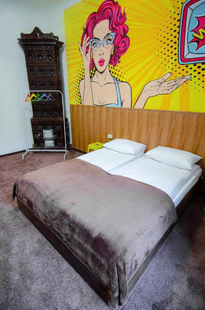 Pop Art Hostel Lviv Exterior photo