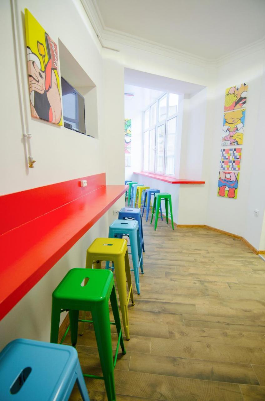 Pop Art Hostel Lviv Exterior photo